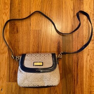 Tommy Hilfiger shoulder bag!